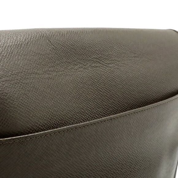 Louis Vuitton Taiga Leather Andre Messenger Bag - Picture 8 of 9